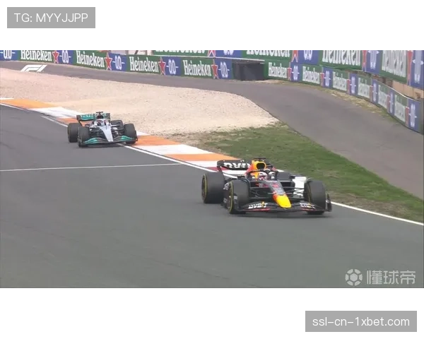 安全车引领下，阿尔本进站未换胎策略助其名次大幅提升