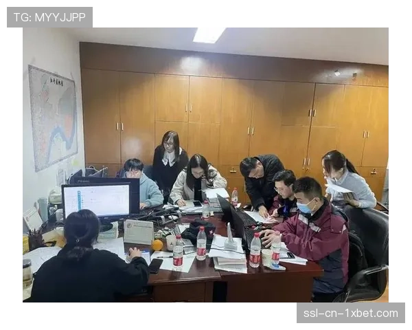 战术复盘:神秘人凭借“延迟掩护”战术破解梦想队区域联防 战术复盘:神秘人凭借“延迟掩护”战术破解梦想队区域联防